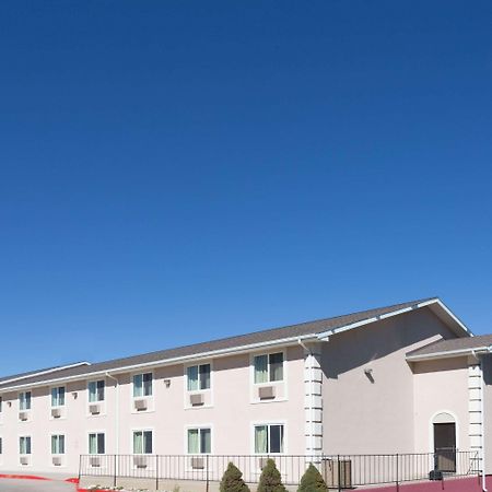 Super 8 by Wyndham Ft. Morgan Hotel Fort Morgan Eksteriør billede